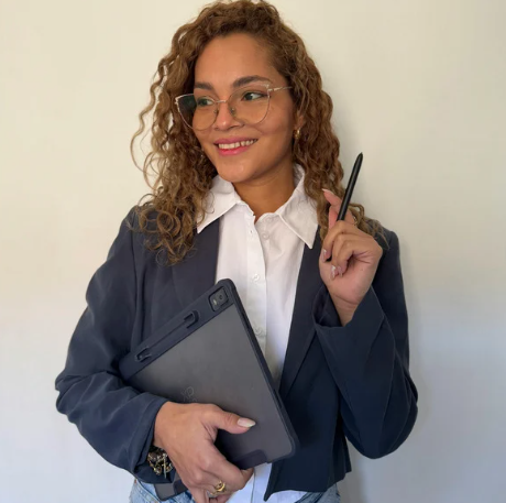 <em><strong>Lucia</strong></em>